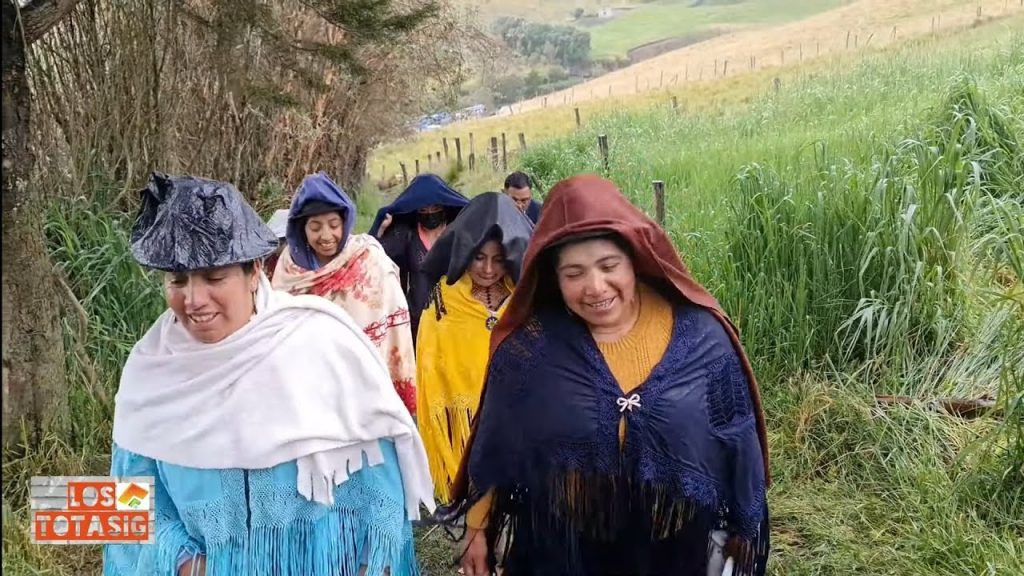 LLUVIA ☔️ 🌧 Y FRÍO No Impidió que llegue la Familia 👪 en Matrimonio de Hector&Graciela Cotopaxi 2022